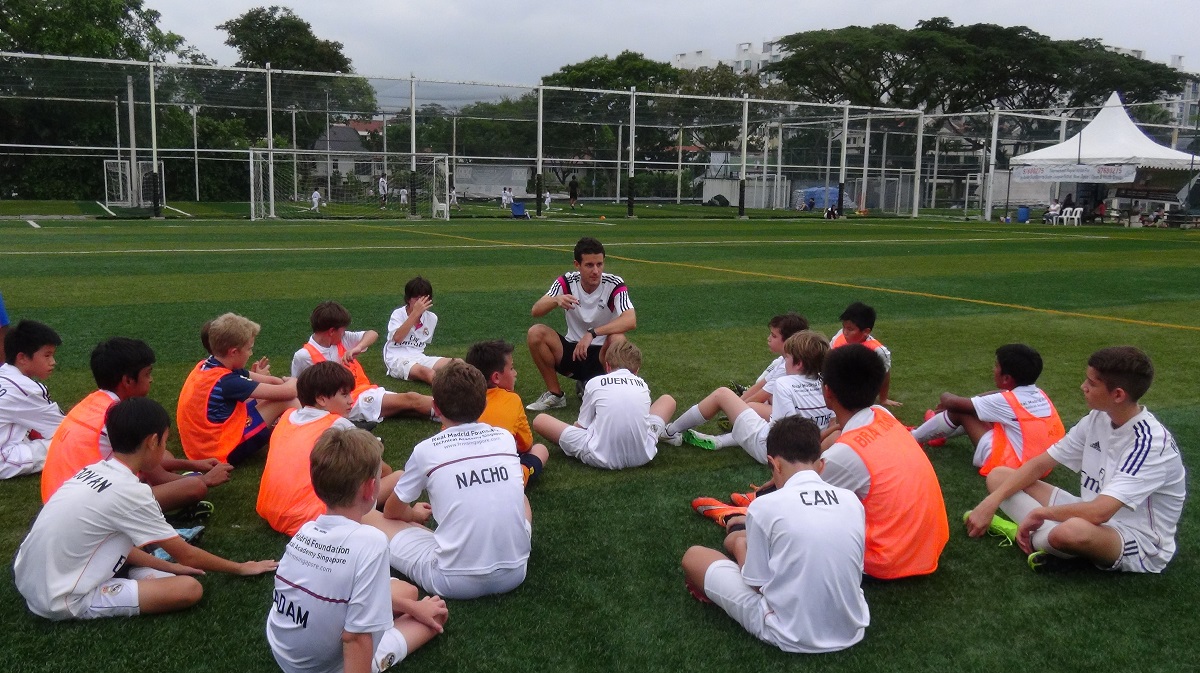 Coach Ismael reinforcing the learnings learnt during the debrief